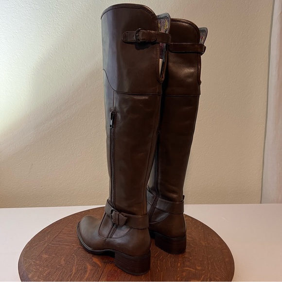 Crown by Born Over the Knee Boots. Chocolate brown color. Size 7.5 - Picture 6 of 8